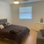 Miami 28Th Avenue Room