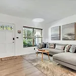Casa Linda Gated 3 Bed 2 Bath By The River 1810
