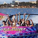 Miami On A Budget - Free Dinner -Coffee - Tea - Every Day-Female Only Dorms - Men Only Dorms - Under New Management
