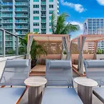 Modern Studio Downtown With Pool And Gym