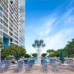 Funkin\' Fabulous! Water & City Views! 4Br