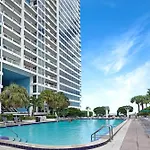 Funkin\' Fabulous! Water & City Views! 4Br