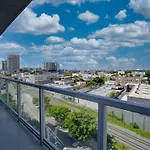 Elegant Condo 2Br W Beautiful City Views