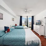 Two Bedroom Oceanview Apartment In Brickell