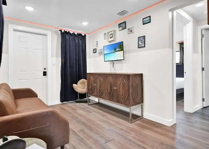 Stylish Miami Suites With Self Check-In