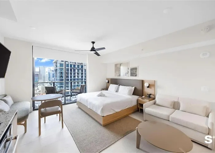 Modern Studio In Downtown Miami With Stunning City Views