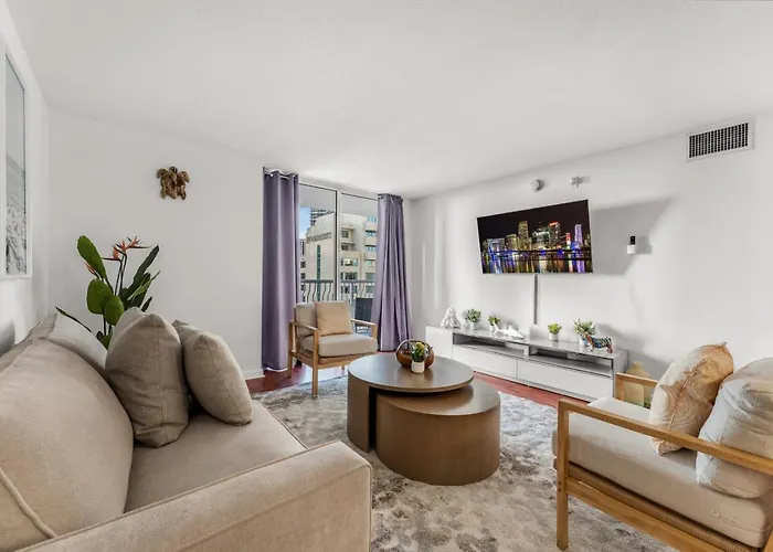 Perfectly Located Miami 3Br With Stunning Views