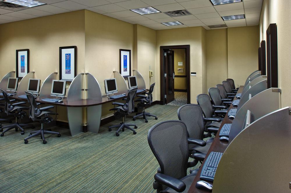 Sheraton Airport And Executive Meeting Center 4*