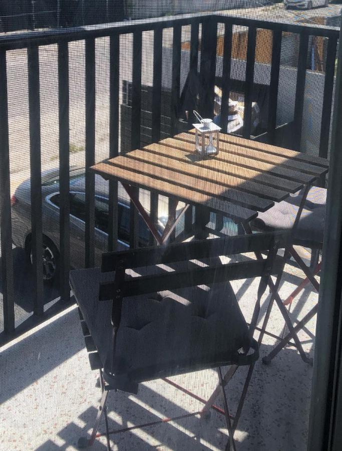 Explore Wynwood 2bedrooms And Free Parking
