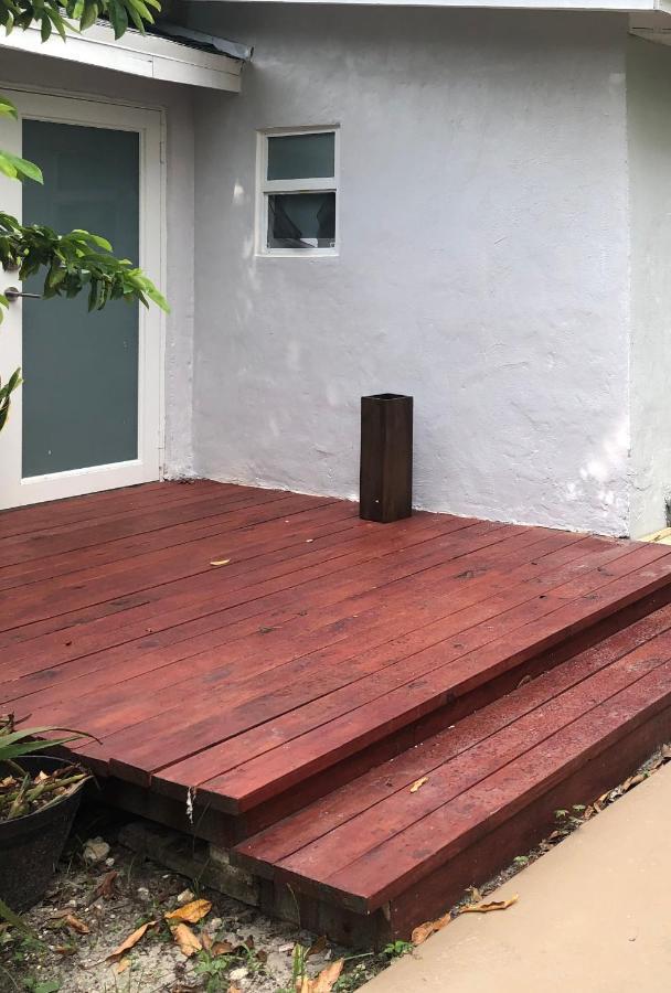 Private Steps From Calle 8
