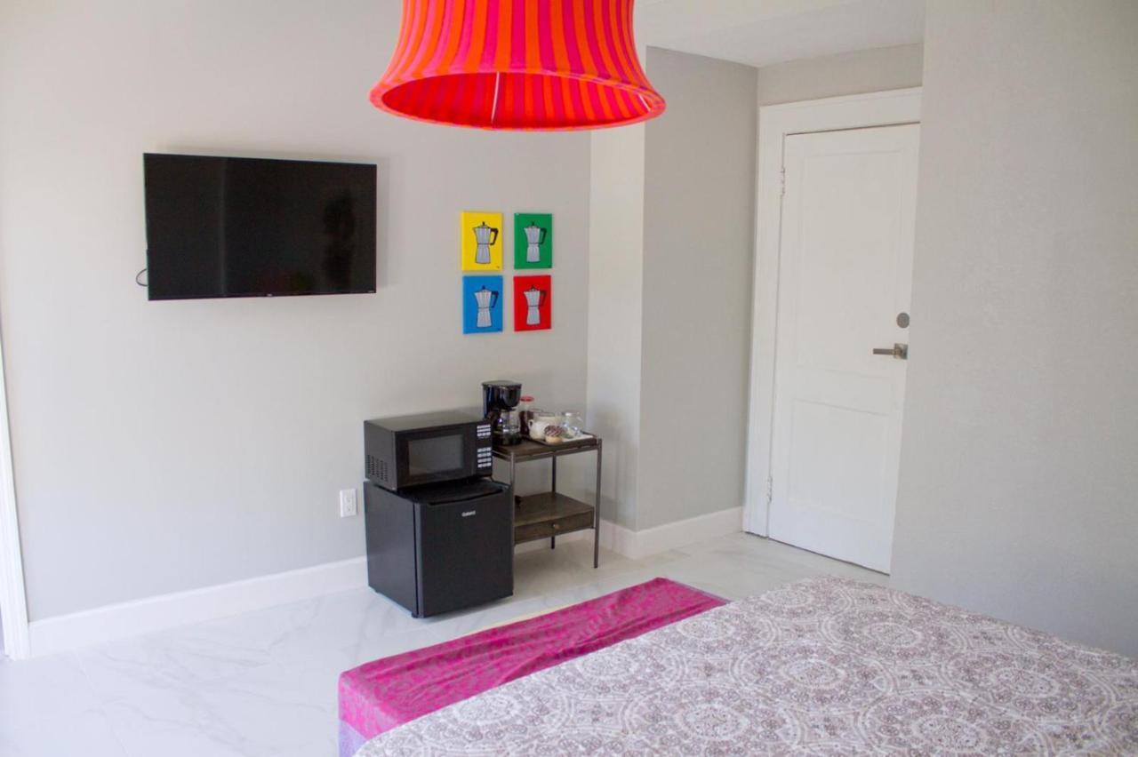 Homestay Colorful And Luminous Near Mia