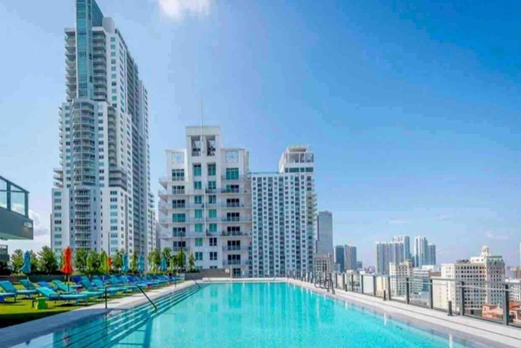 Gorgeous Modern Apt In The Center Of Downtown