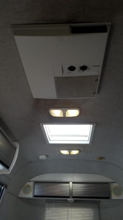 Apartment Airstream In The Center Of It