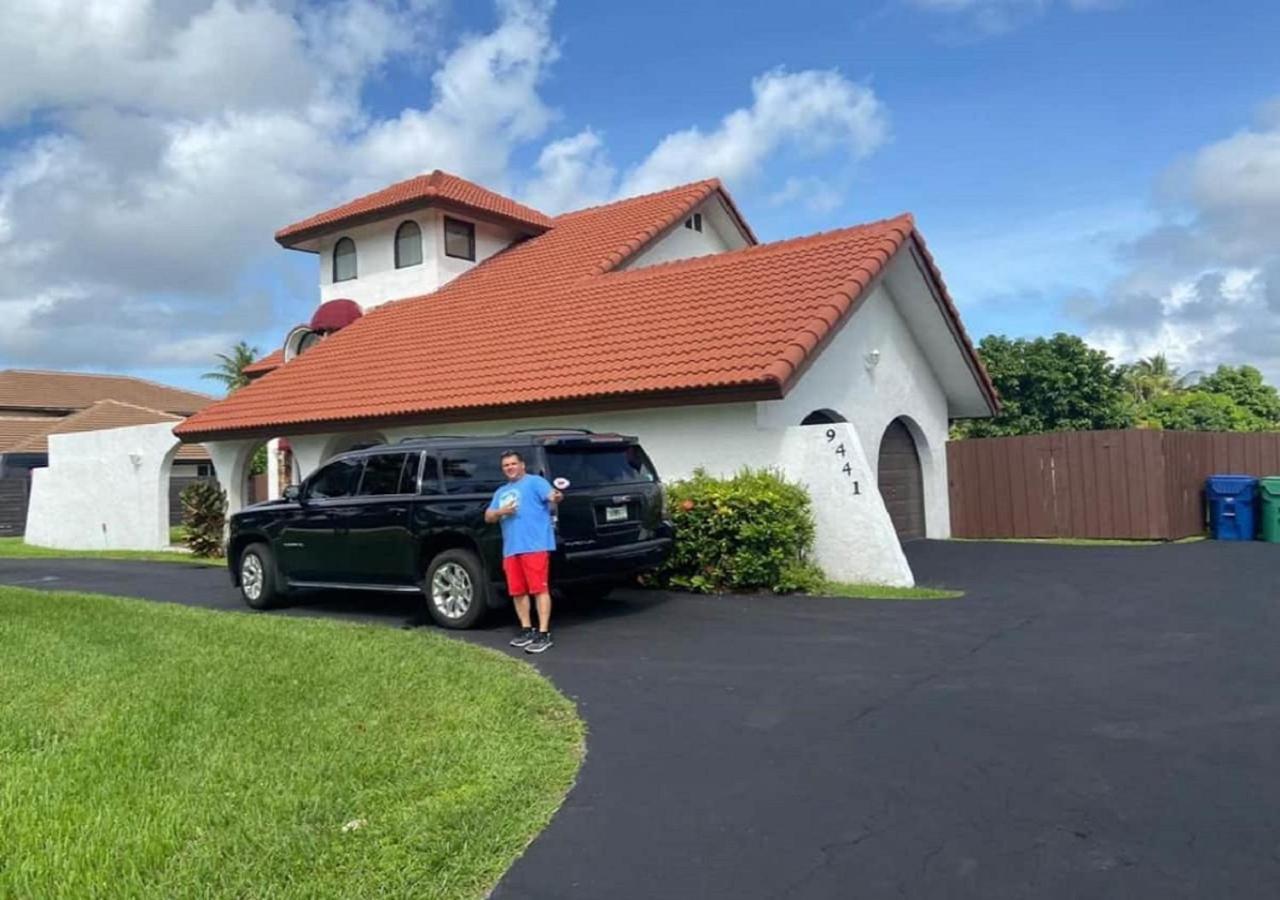 Spanish Style House - Free Parking Homestay Miami