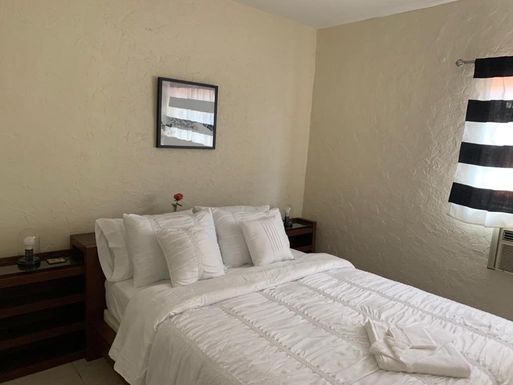 Cozy Private Room, Near The Airport - Free Parking - 01 Homestay *