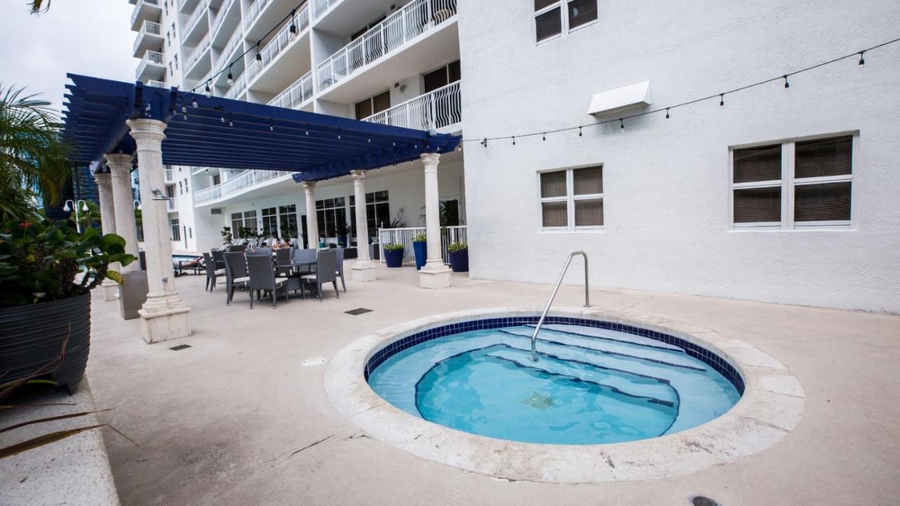 Stunning 2br With Ocean View At Brickell, Free Parking * Miami
