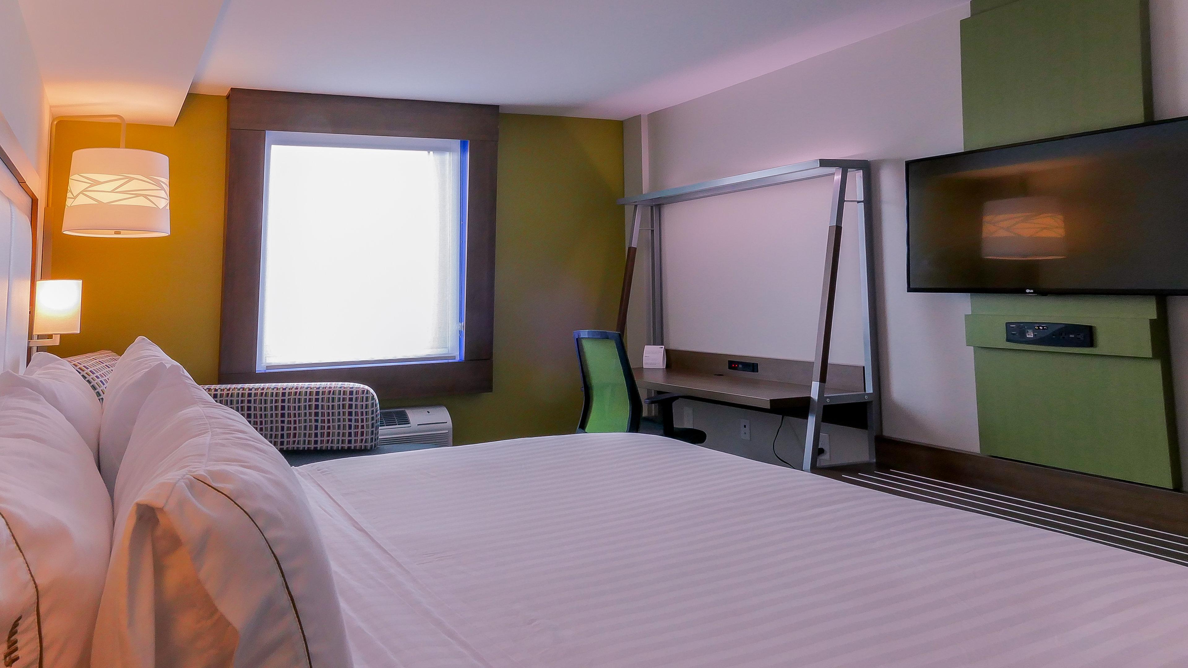 Express & Miami Airport East By Ihg Hotel 3*