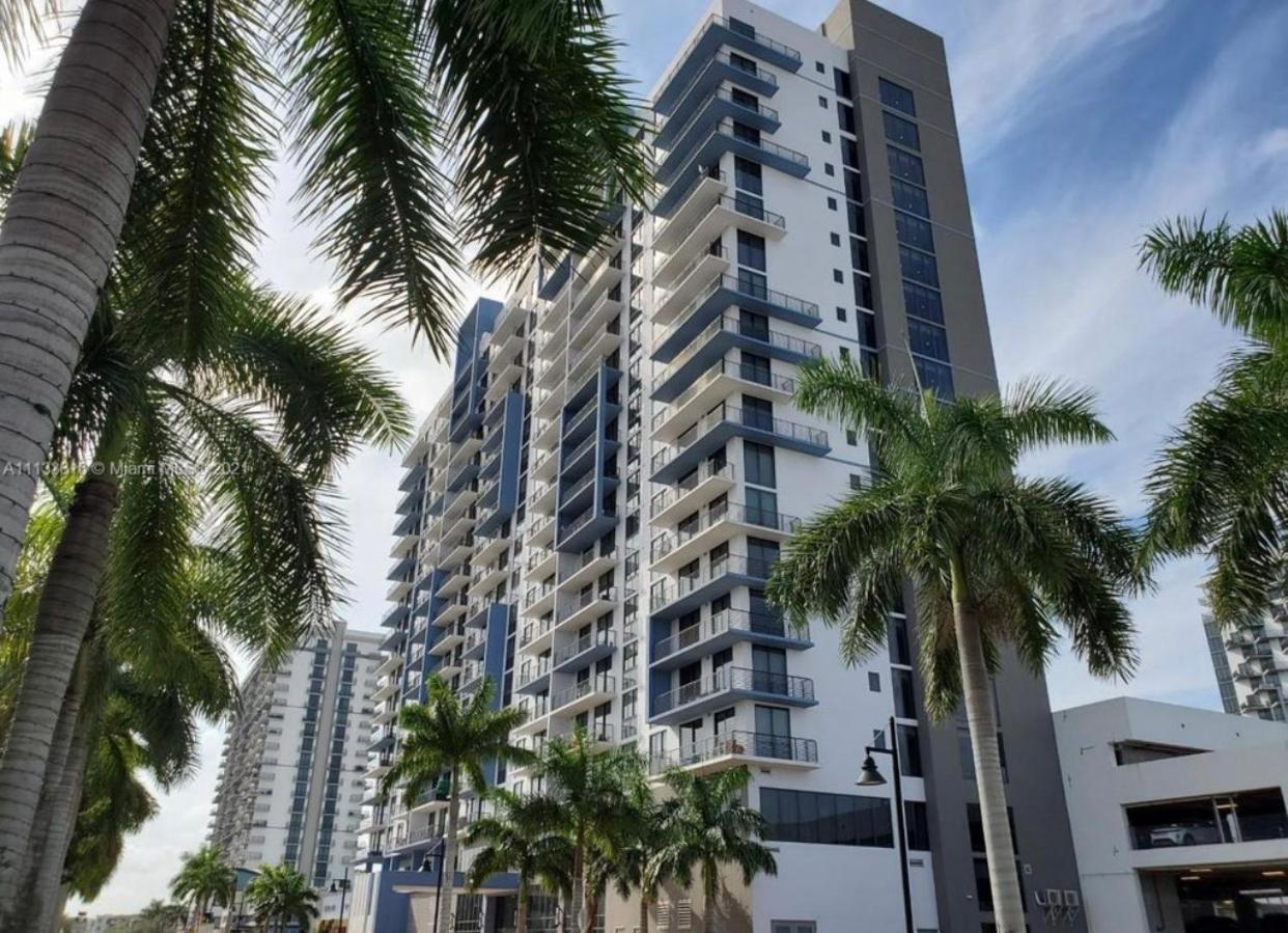 5350 Park Apartment Miami