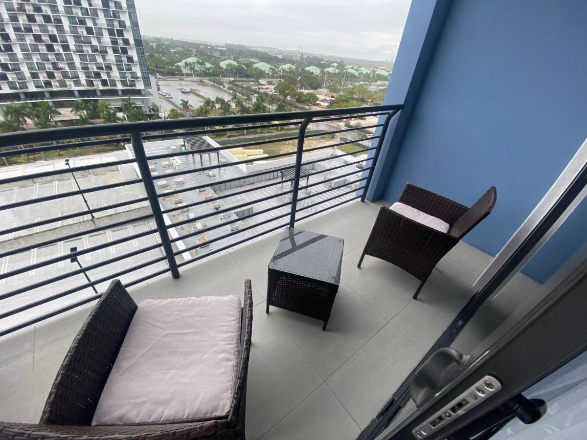 5350 Park Apartment *