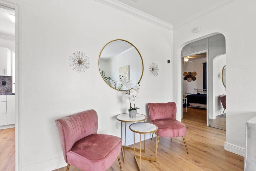 Comfy & Updated Centrally Located Minutes Away From Everything! *