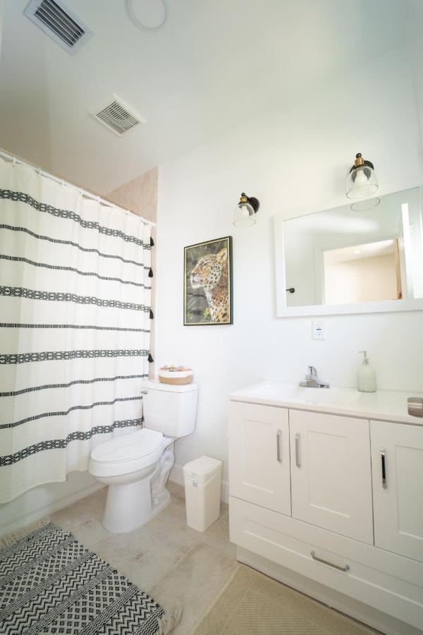 Luxury Vacation! Next To Wynwood & Design District Apartment Miami