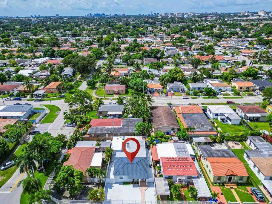 Luxury Home! Next To Airport And Apartment Miami