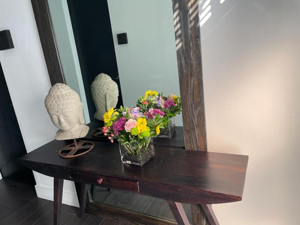 Vive Zen Queen Room * Miami