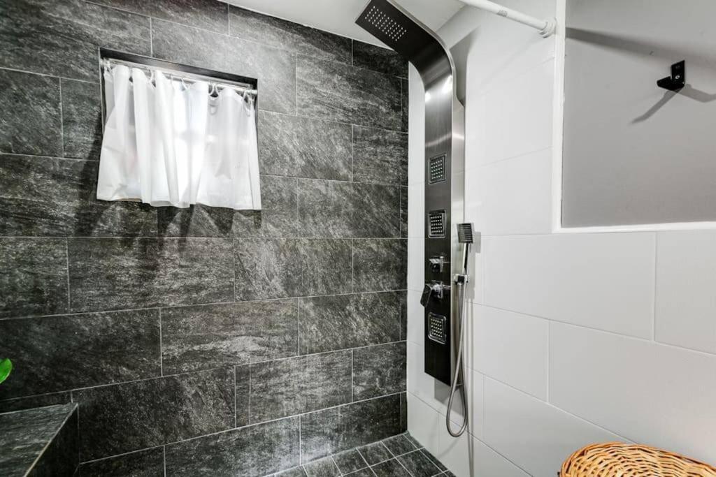 Welcoming 2-br - 6 People V1 Apartment