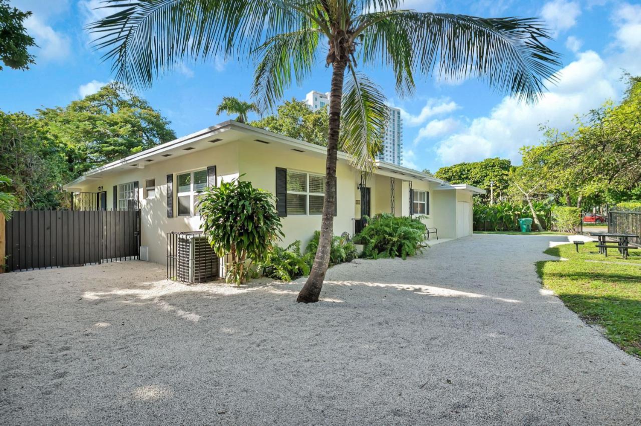 Casa Linda Gated 3 Bed 2 Bath By The River 1810 *