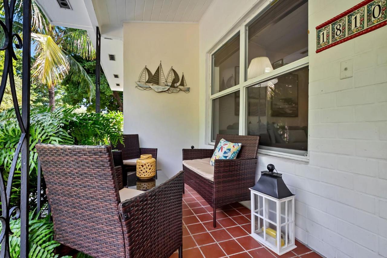 Villa Casa Linda Gated 3 Bed 2 Bath By The River 1810