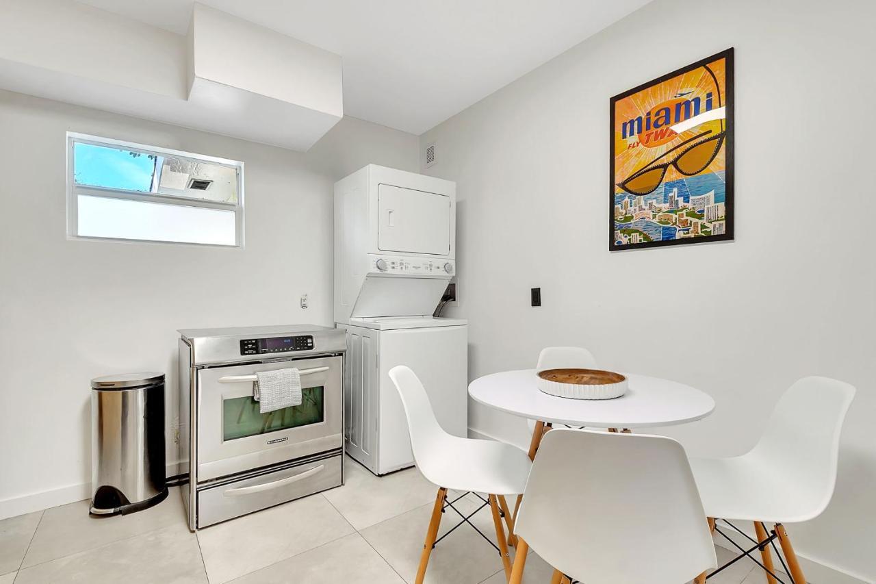 Villa Casa Linda Gated 3 Bed 2 Bath By The River 1810 Miami
