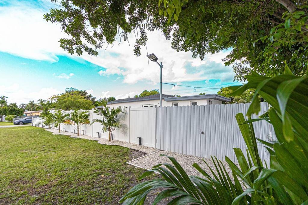 Casa Fortim + Private + Large Patio * Miami