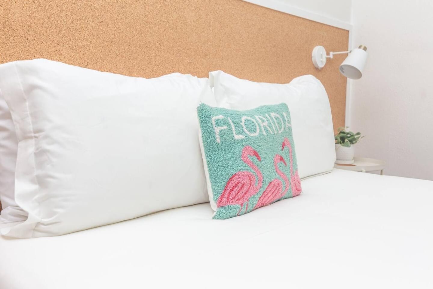 Stylish In El Portal #1 Apartment *