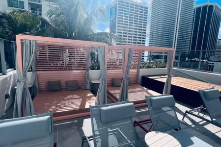 Apartment Heart Of Downtown Pool & Gym *