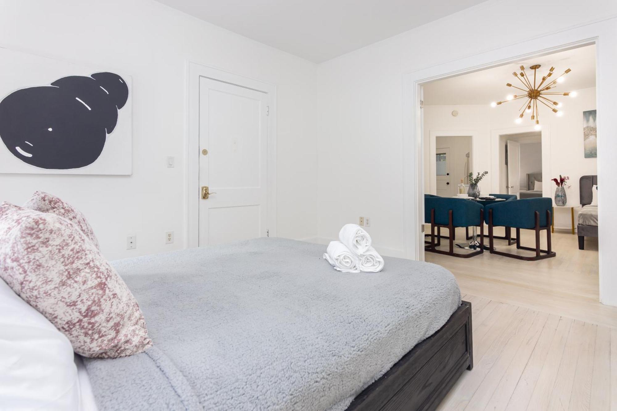 Apartment 2-bdrm -heart Wynwood & Edgewater- Private Parking Miami