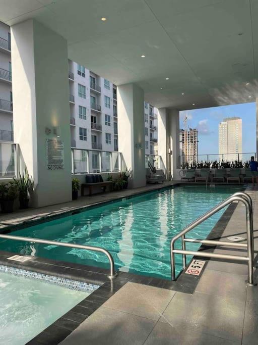 Boutique In Dt Perfect For Couples/fam Apartment Miami