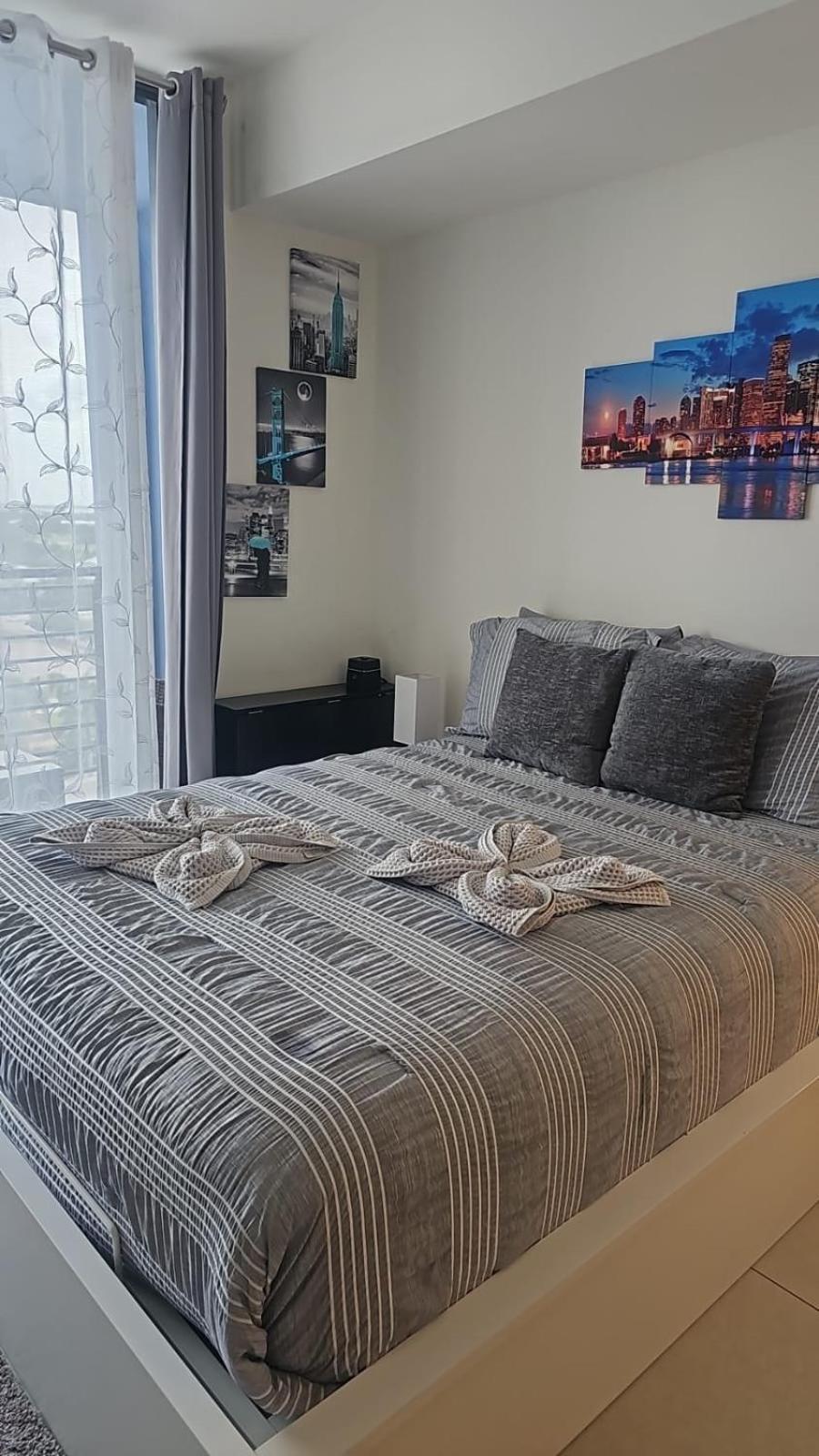 5350 Park Apartment