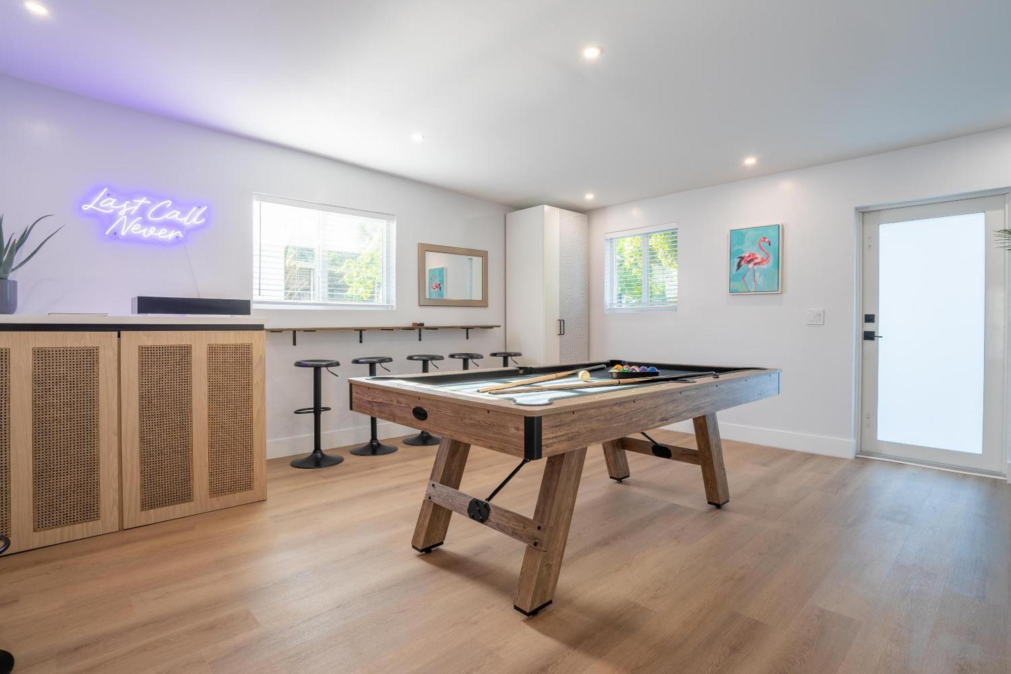 Apartment 5br Hottubpooltableminigolf 7 Min To Wynwood