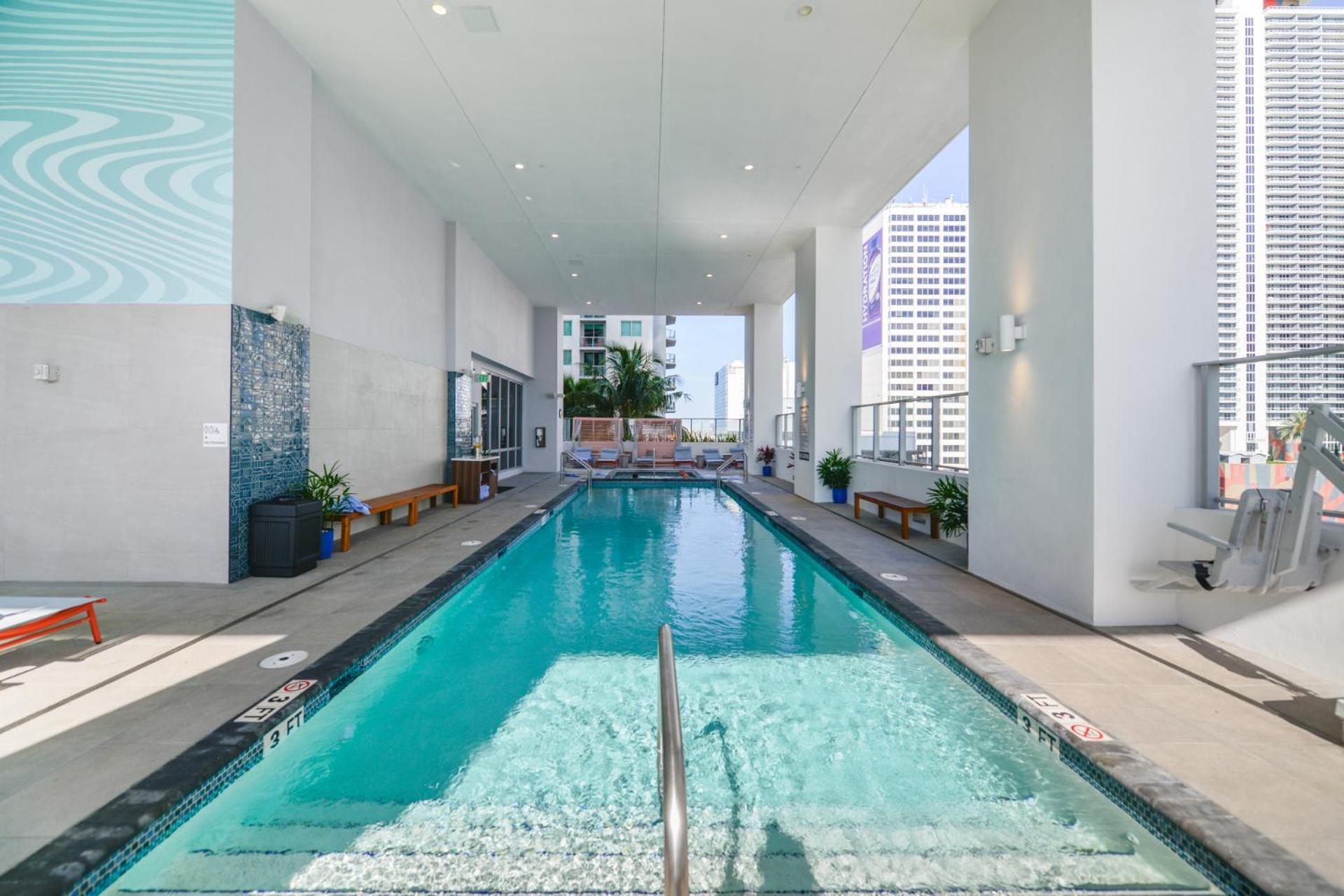 Apartment High Style Living In The Heart Of