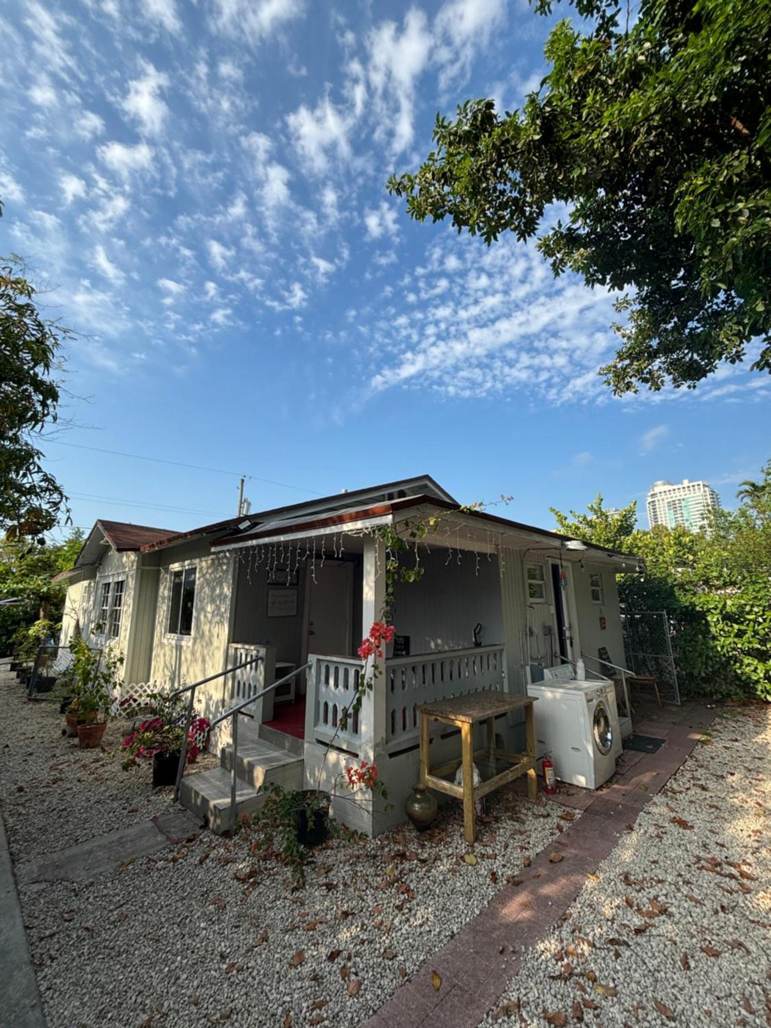 Deluxe In Location In A 2 Bedrooms Unit - Parking, Laundry And Luggage Storage Miami