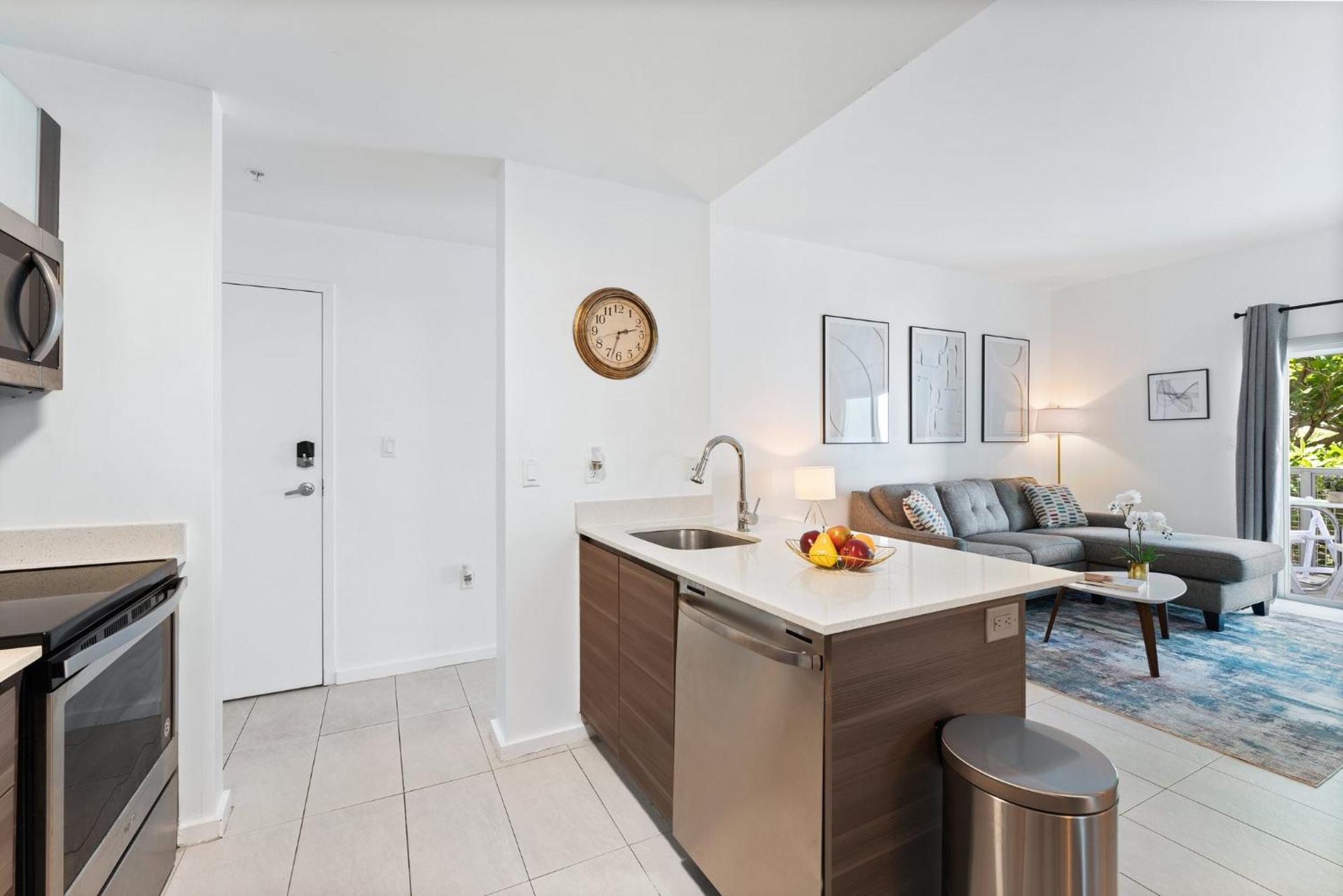 Apartment Modern In Edgewater *