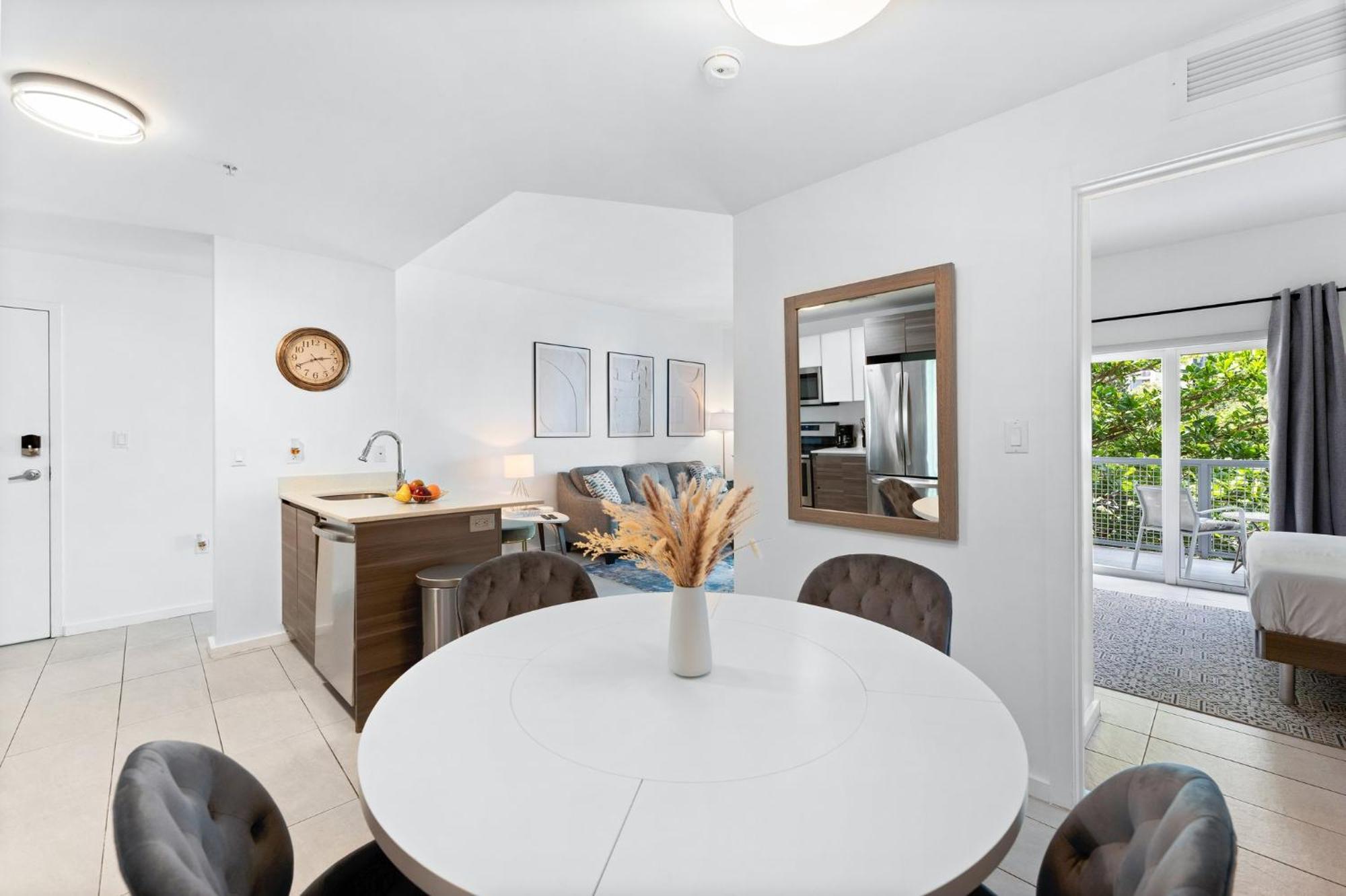 Modern In Edgewater