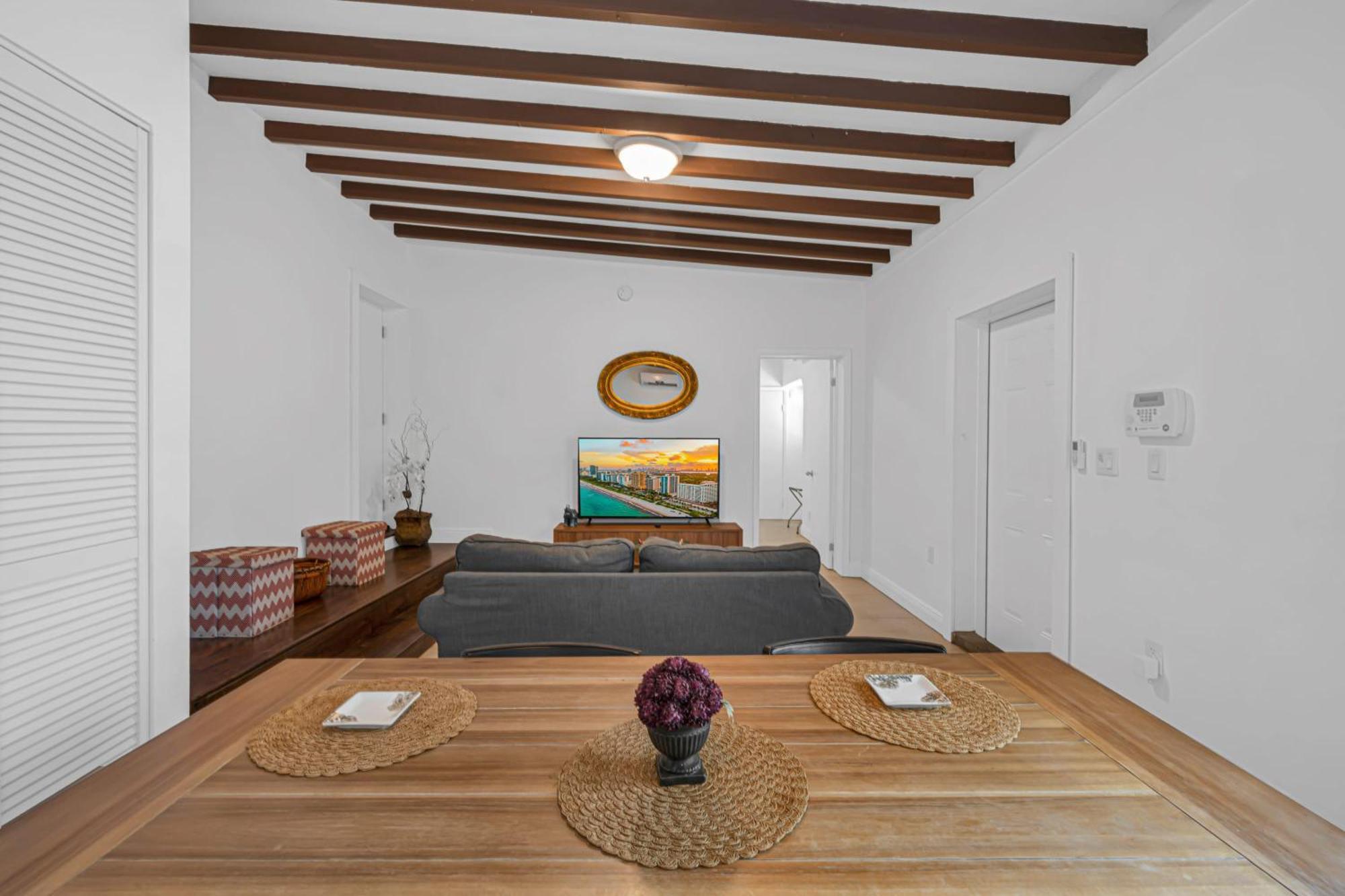 Casa Havana - Renovated One Bedroom In Holiday home