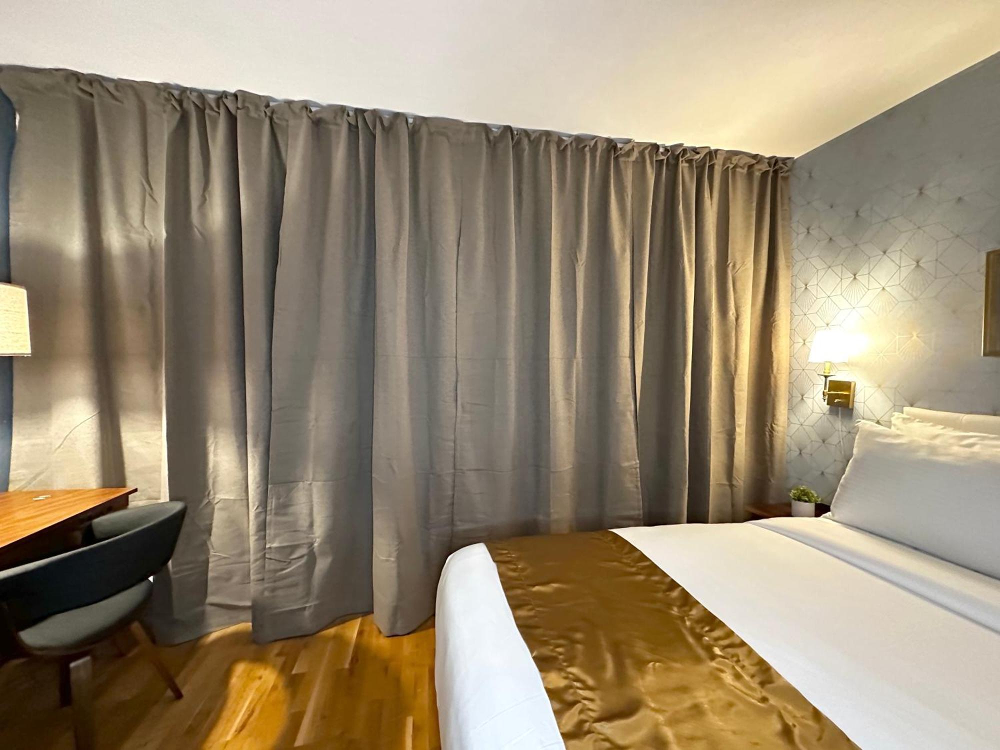 Tb Hotel