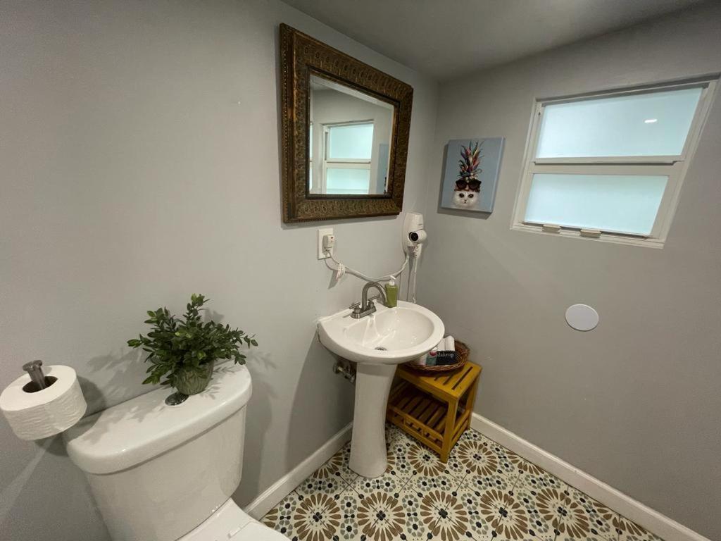 Apartment Private Steps From Calle 8 *