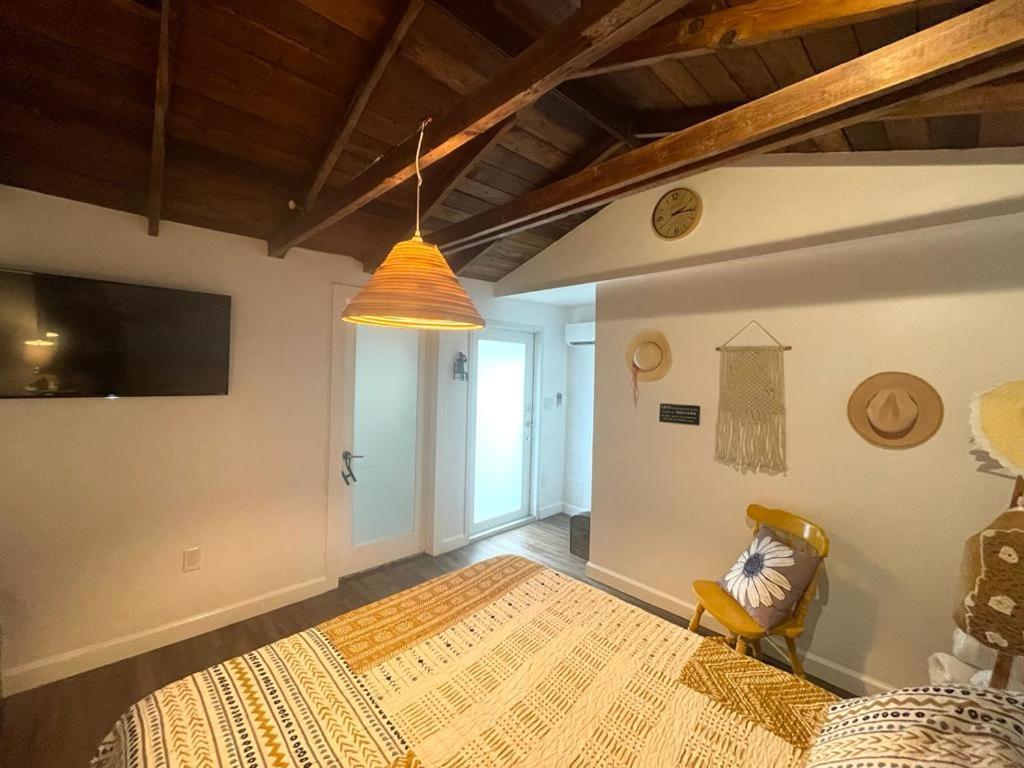 Private Steps From Calle 8 * Miami