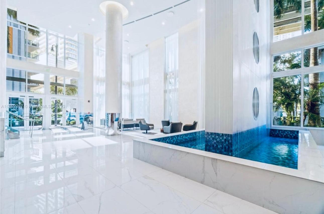 Downtown Apartment *