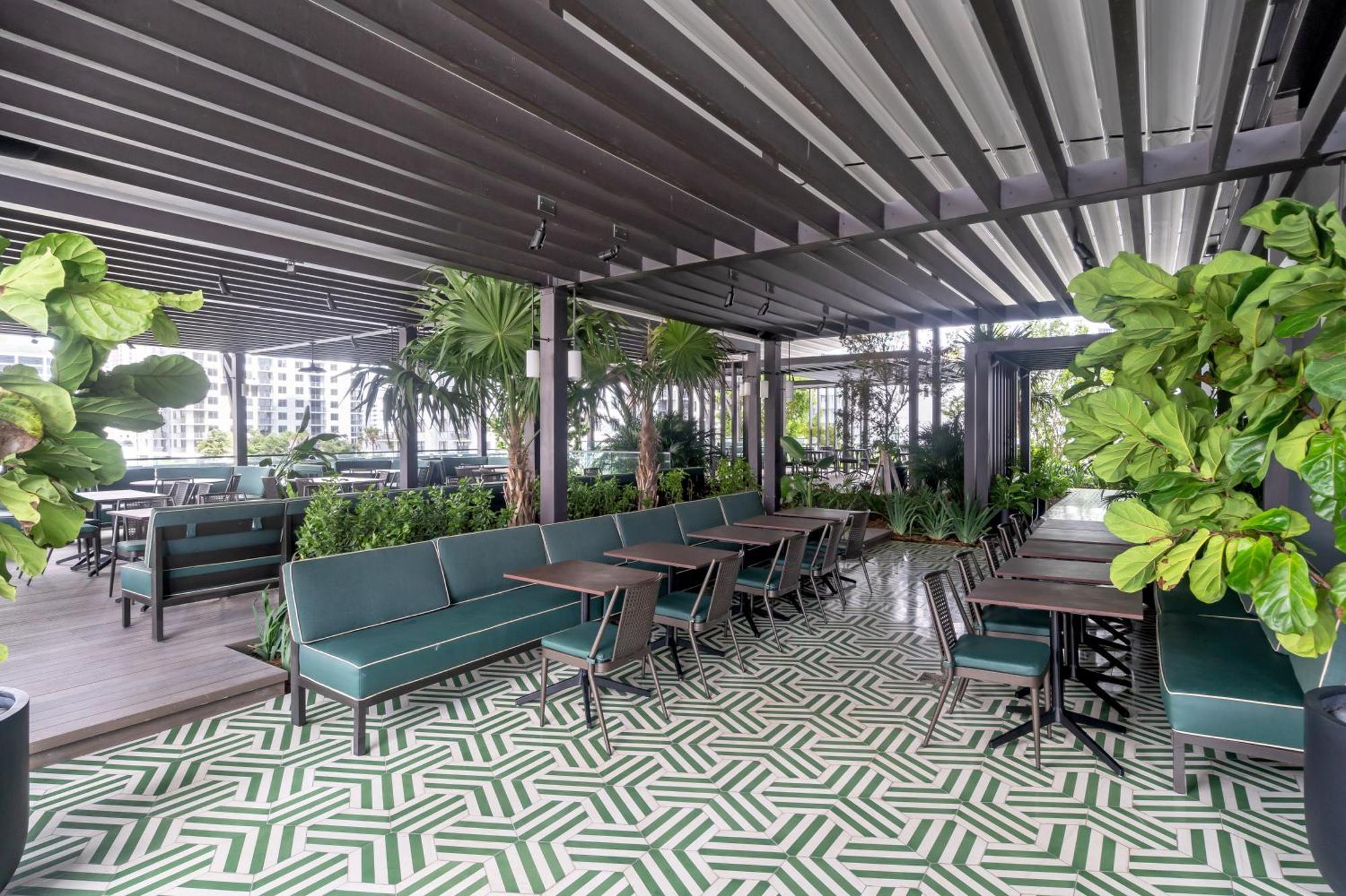 Gale Junior Double With Balcony Hotel 5*