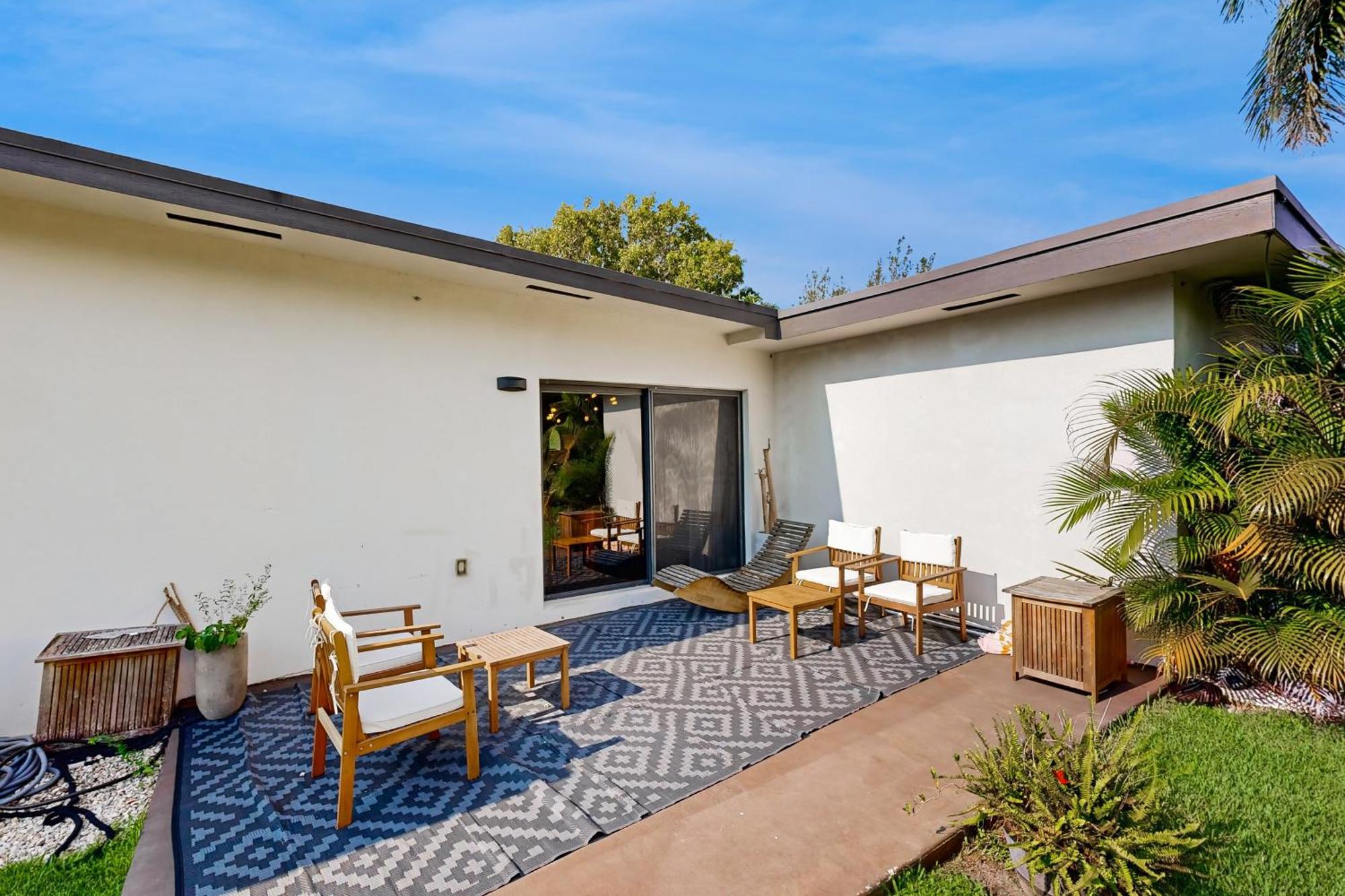 Mid-century Modern Oasis Holiday home Miami