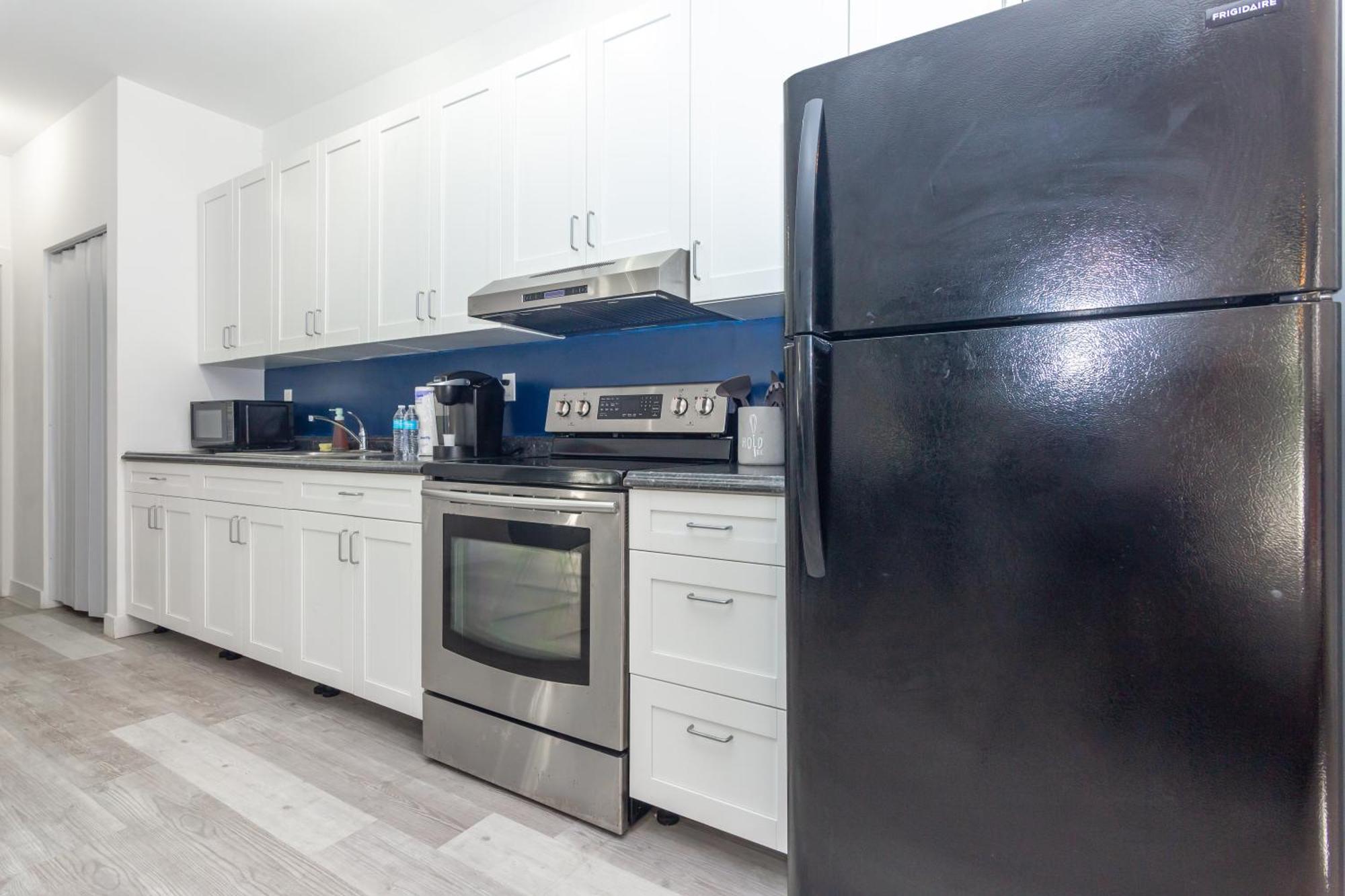 1 Bedroom - Midtown *